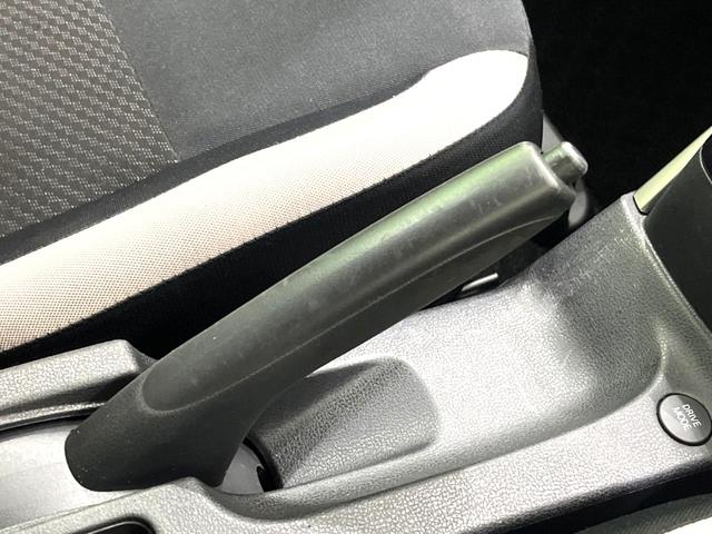 ノート ｅ－パワー　Ｂ　ＳＤナビ　全周囲カメラ　ｂｌｕｅｔｏｏｔｈ　ドラレコ　ＥＴＣ　デジタルインナーミラー　禁煙車　オートライト　オートエアコン　スマートキー　電動格納ミラー　バニティミラー　車線逸脱警報（29枚目）