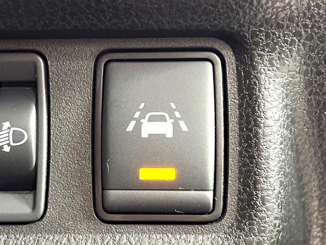 ノート ｅ－パワー　Ｂ　ＳＤナビ　全周囲カメラ　ｂｌｕｅｔｏｏｔｈ　ドラレコ　ＥＴＣ　デジタルインナーミラー　禁煙車　オートライト　オートエアコン　スマートキー　電動格納ミラー　バニティミラー　車線逸脱警報（40枚目）