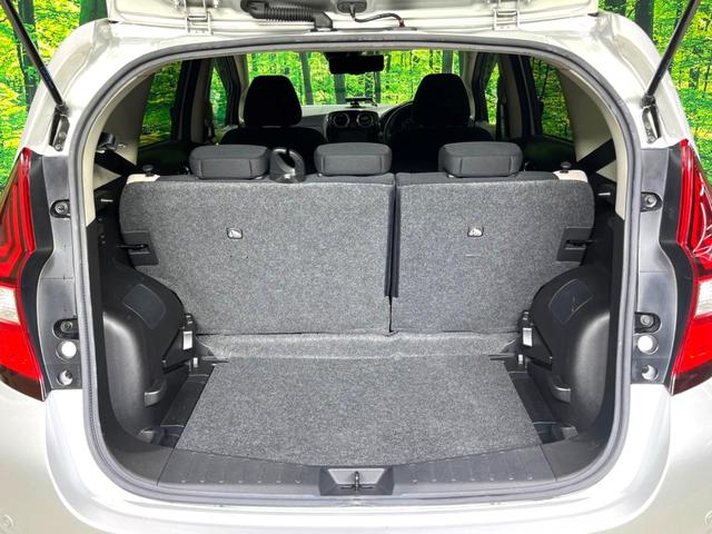 ノート ｅ－パワー　Ｂ　ＳＤナビ　全周囲カメラ　ｂｌｕｅｔｏｏｔｈ　ドラレコ　ＥＴＣ　デジタルインナーミラー　禁煙車　オートライト　オートエアコン　スマートキー　電動格納ミラー　バニティミラー　車線逸脱警報（47枚目）