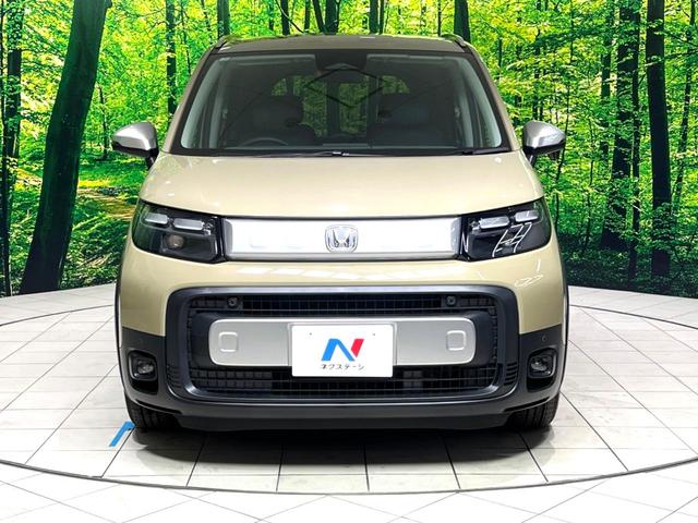 フリード クロスター 登録済未使用車 両側電動ドア 衝突被害軽減システム レーダークルーズ ハーフレザーシート シートヒーター コーナーセンサー LEDヘッド オートハイビーム 車線逸脱警報 オートライト オートエアコン(14枚目)