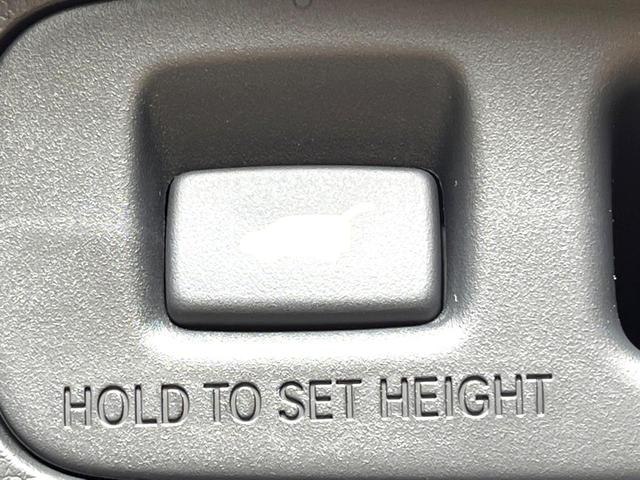 ステップワゴン e:HEVスパーダ 登録済未使用車 両側電動スライドドア 純正11.4型ナビ バックカメラ 衝突軽減 レーダークルーズ パドルシフト 電動リアゲート ハーフレザーシート コーナーセンサー LEDヘッド オートハイビーム(46枚目)