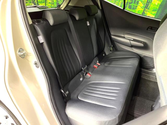 アクア X 純正ナビ バックカメラ 衝突被害軽減システム レーダークルーズ スマートキー LEDヘッドライト ビルトインETC オートハイビーム 車線逸脱警報 オートライト オートエアコン Bluetooth(9枚目)