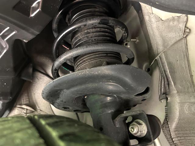 アクア X 純正ナビ バックカメラ 衝突被害軽減システム レーダークルーズ スマートキー LEDヘッドライト ビルトインETC オートハイビーム 車線逸脱警報 オートライト オートエアコン Bluetooth(20枚目)