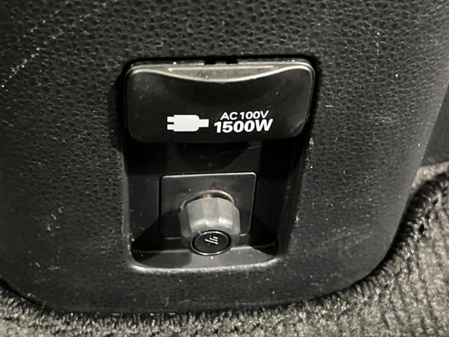 アクア X 純正ナビ バックカメラ 衝突被害軽減システム レーダークルーズ スマートキー LEDヘッドライト ビルトインETC オートハイビーム 車線逸脱警報 オートライト オートエアコン Bluetooth(25枚目)