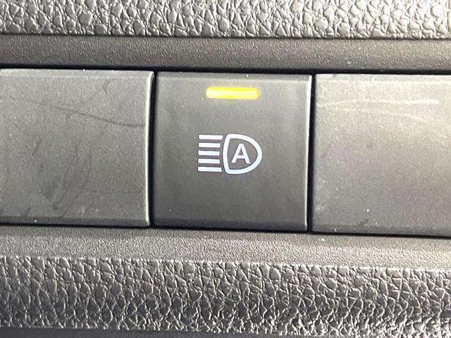 アクア X 純正ナビ バックカメラ 衝突被害軽減システム レーダークルーズ スマートキー LEDヘッドライト ビルトインETC オートハイビーム 車線逸脱警報 オートライト オートエアコン Bluetooth(30枚目)