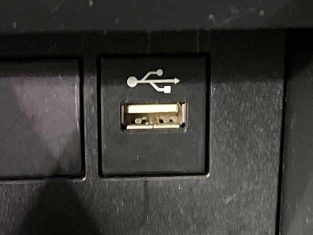 アクア X 純正ナビ バックカメラ 衝突被害軽減システム レーダークルーズ スマートキー LEDヘッドライト ビルトインETC オートハイビーム 車線逸脱警報 オートライト オートエアコン Bluetooth(35枚目)