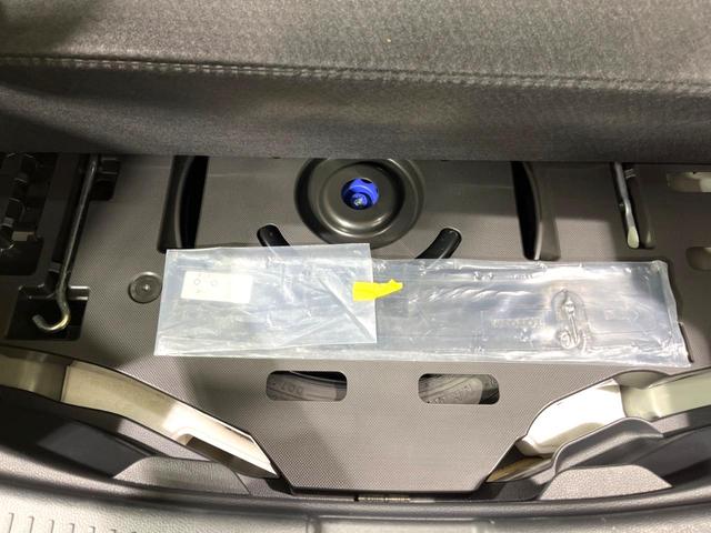 アクア X 純正ナビ バックカメラ 衝突被害軽減システム レーダークルーズ スマートキー LEDヘッドライト ビルトインETC オートハイビーム 車線逸脱警報 オートライト オートエアコン Bluetooth(55枚目)