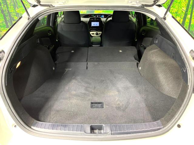 プリウス S 衝突軽減装置 ナビゲーション バックカメラ レーダークルーズコントロール オートハイビーム ETC シートリフター ステアリングスイッチ 革巻きステアリング LEDヘッドライト オートライト(11枚目)