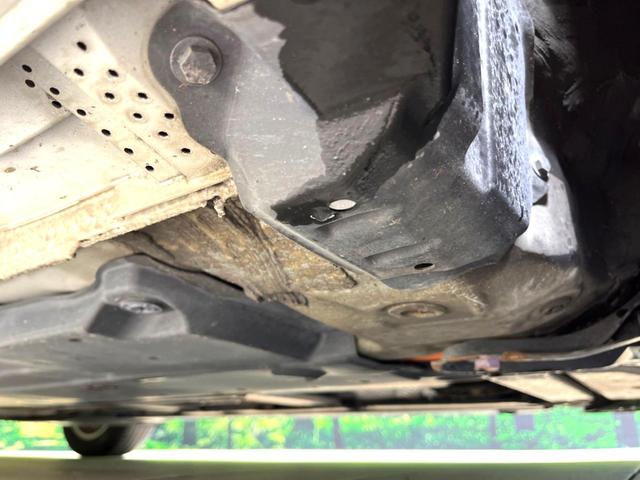 プリウス S 衝突軽減装置 ナビゲーション バックカメラ レーダークルーズコントロール オートハイビーム ETC シートリフター ステアリングスイッチ 革巻きステアリング LEDヘッドライト オートライト(22枚目)