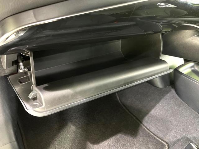 プリウス S 衝突軽減装置 ナビゲーション バックカメラ レーダークルーズコントロール オートハイビーム ETC シートリフター ステアリングスイッチ 革巻きステアリング LEDヘッドライト オートライト(25枚目)