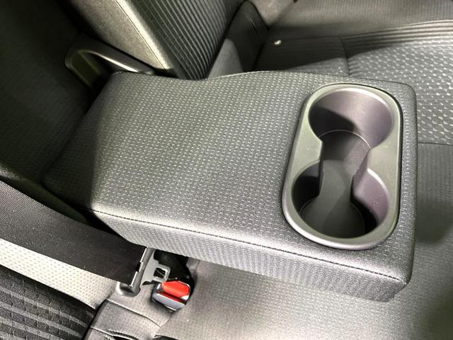 プリウス S 衝突軽減装置 ナビゲーション バックカメラ レーダークルーズコントロール オートハイビーム ETC シートリフター ステアリングスイッチ 革巻きステアリング LEDヘッドライト オートライト(33枚目)