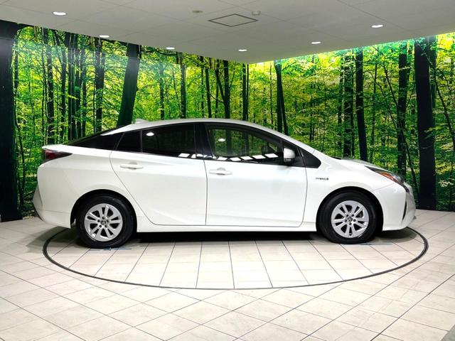 プリウス S 衝突軽減装置 ナビゲーション バックカメラ レーダークルーズコントロール オートハイビーム ETC シートリフター ステアリングスイッチ 革巻きステアリング LEDヘッドライト オートライト(41枚目)