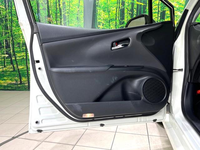 プリウス S 衝突軽減装置 ナビゲーション バックカメラ レーダークルーズコントロール オートハイビーム ETC シートリフター ステアリングスイッチ 革巻きステアリング LEDヘッドライト オートライト(45枚目)