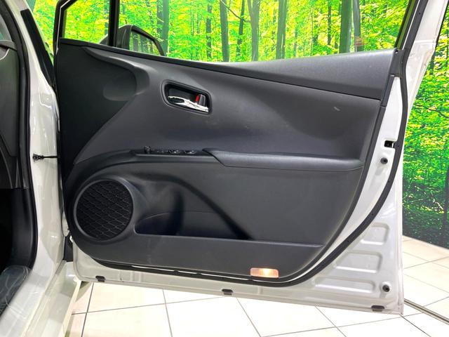 プリウス S 衝突軽減装置 ナビゲーション バックカメラ レーダークルーズコントロール オートハイビーム ETC シートリフター ステアリングスイッチ 革巻きステアリング LEDヘッドライト オートライト(46枚目)