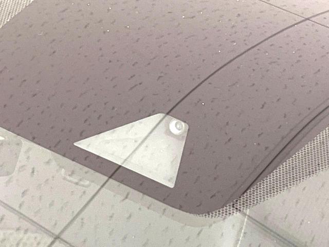 ノート e-パワー メダリスト 純正SDナビ 衝突被害軽減システム レーダークルーズ 禁煙車 ハーフレザーシート ドラレコ コーナーセンサー スマートキー LEDヘッド 車線逸脱警報 オートライト オートエアコン(4枚目)