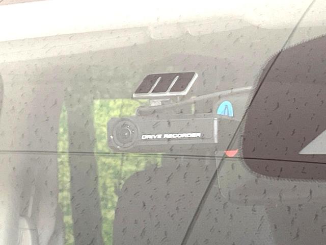 セレナ G 純正9型ナビ 全周囲カメラ プロパイロット 禁煙車 ドラレコ ETC LEDヘッド パークアシスト オートライト オートエアコン スマートキー 電動格納ミラー バニティミラー(6枚目)