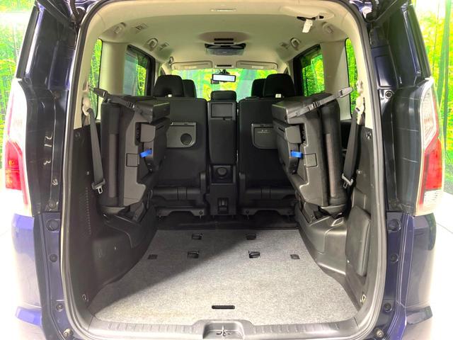 セレナ ハイウェイスター 禁煙車 純正9型ナビ 後席モニター 全周囲カメラ ハンズフリー両側電動スライドドア 衝突軽減装置 プロパイロット ドライブレコーダー ETC リアオートエアコン LEDヘッドライト(12枚目)