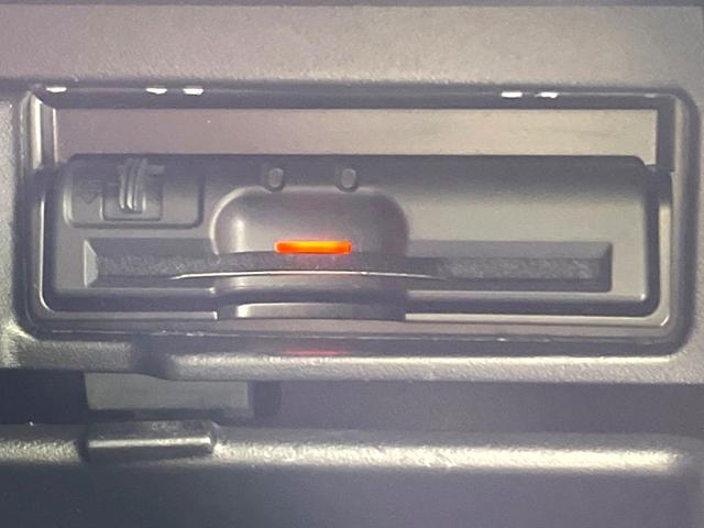 セレナ ハイウェイスター 禁煙車 純正9型ナビ 後席モニター 全周囲カメラ ハンズフリー両側電動スライドドア 衝突軽減装置 プロパイロット ドライブレコーダー ETC リアオートエアコン LEDヘッドライト(67枚目)