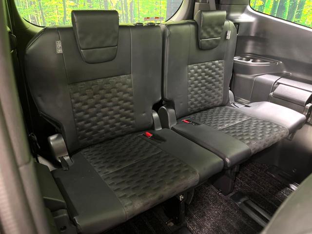 ヴォクシー ハイブリッドＳ－Ｚ　両側電動スライドドア　純正１０．５型ディスプレイオーディオ　バックカメラ　１００Ｖ電源　衝突被害軽減システム　禁煙車　ハーフレザーシート　コーナーセンサー　スマートキー　ＬＥＤヘッド　ＥＴＣ２．０（10枚目）