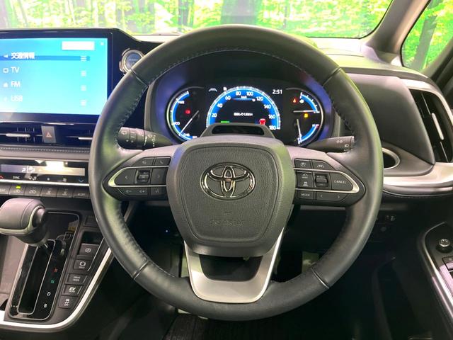 ヴォクシー ハイブリッドＳ－Ｚ　両側電動スライドドア　純正１０．５型ディスプレイオーディオ　バックカメラ　１００Ｖ電源　衝突被害軽減システム　禁煙車　ハーフレザーシート　コーナーセンサー　スマートキー　ＬＥＤヘッド　ＥＴＣ２．０（12枚目）
