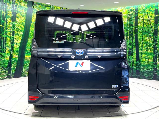 ヴォクシー ハイブリッドＳ－Ｚ　両側電動スライドドア　純正１０．５型ディスプレイオーディオ　バックカメラ　１００Ｖ電源　衝突被害軽減システム　禁煙車　ハーフレザーシート　コーナーセンサー　スマートキー　ＬＥＤヘッド　ＥＴＣ２．０（16枚目）