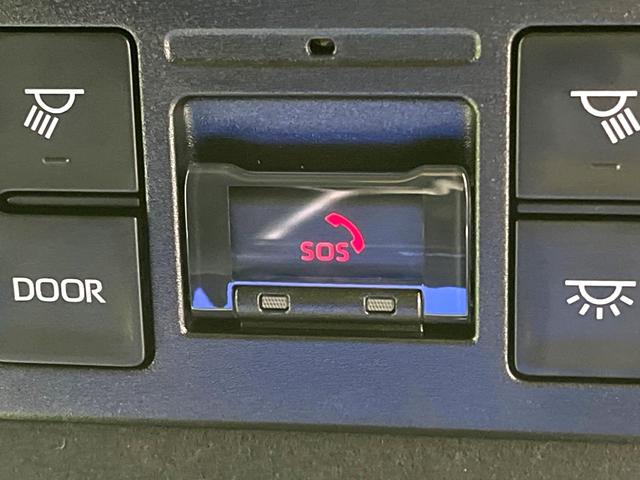 ヴォクシー ハイブリッドＳ－Ｚ　両側電動スライドドア　純正１０．５型ディスプレイオーディオ　バックカメラ　１００Ｖ電源　衝突被害軽減システム　禁煙車　ハーフレザーシート　コーナーセンサー　スマートキー　ＬＥＤヘッド　ＥＴＣ２．０（44枚目）