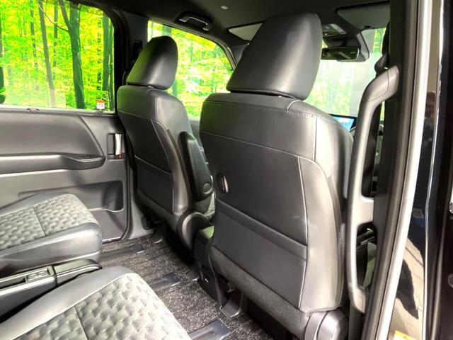 ヴォクシー ハイブリッドＳ－Ｚ　両側電動スライドドア　純正１０．５型ディスプレイオーディオ　バックカメラ　１００Ｖ電源　衝突被害軽減システム　禁煙車　ハーフレザーシート　コーナーセンサー　スマートキー　ＬＥＤヘッド　ＥＴＣ２．０（54枚目）