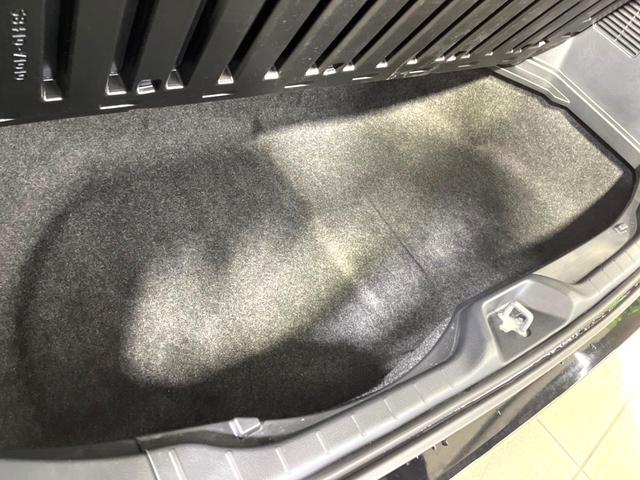 ヴォクシー ハイブリッドＳ－Ｚ　両側電動スライドドア　純正１０．５型ディスプレイオーディオ　バックカメラ　１００Ｖ電源　衝突被害軽減システム　禁煙車　ハーフレザーシート　コーナーセンサー　スマートキー　ＬＥＤヘッド　ＥＴＣ２．０（65枚目）