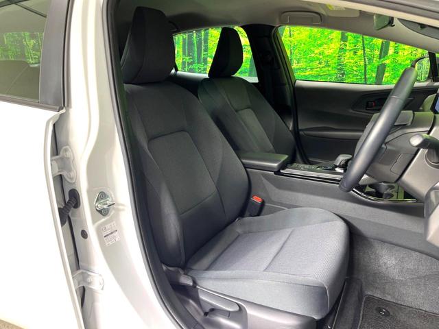 プリウス Ｘ　現行モデル　禁煙車　純正ディスプレイオーディオ　ブラインドスポットモニター　衝突軽減装置　ＡＣ１００Ｖ電源　ビルトインＥＴＣ　ドラレコ　純正革巻きステアリング　ステアリングスイッチ（9枚目）