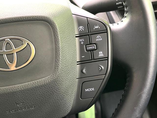 プリウス Ｘ　現行モデル　禁煙車　純正ディスプレイオーディオ　ブラインドスポットモニター　衝突軽減装置　ＡＣ１００Ｖ電源　ビルトインＥＴＣ　ドラレコ　純正革巻きステアリング　ステアリングスイッチ（42枚目）