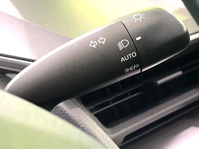 プリウス Ｘ　現行モデル　禁煙車　純正ディスプレイオーディオ　ブラインドスポットモニター　衝突軽減装置　ＡＣ１００Ｖ電源　ビルトインＥＴＣ　ドラレコ　純正革巻きステアリング　ステアリングスイッチ（45枚目）