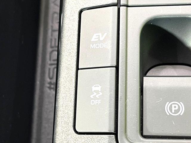 プリウス Ｘ　現行モデル　禁煙車　純正ディスプレイオーディオ　ブラインドスポットモニター　衝突軽減装置　ＡＣ１００Ｖ電源　ビルトインＥＴＣ　ドラレコ　純正革巻きステアリング　ステアリングスイッチ（48枚目）