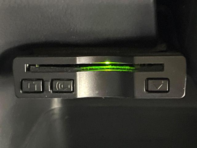 Ｎ－ＢＯＸカスタム Ｇ・Ｌパッケージ　衝突軽減　電動スライドドア　ＳＤナビ　バックカメラ　ｂｌｕｅｔｏｏｔｈ　フルセグ　ＥＴＣ　ＨＩＤヘッド　オートエアコン　オートライト　スマートキー　電動格納ミラー　バニティミラー　シガーソケット（7枚目）