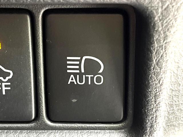 Ｃ－ＨＲ Ｇ　バックカメラ　衝突被害軽減システム　レーダークルーズ　禁煙車　ハーフレザーシート　コーナーセンサー　スマートキー　ＬＥＤヘッド　ビルトインＥＴＣ　純正１８インチアルミ　オートハイビーム　オートライト（35枚目）