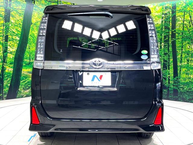 ヴォクシー ＺＳ　煌　両側電動スライドドア　後席モニター　ＡＬＰＩＮＥ製１０型ナビ　バックカメラ　衝突軽減　禁煙車　ドライブレコーダー　ビルトインＥＴＣ　クルコン　純正１６インチアルミ　デュアルエアコン　Ｂｌｕｅｔｏｏｔｈ（16枚目）