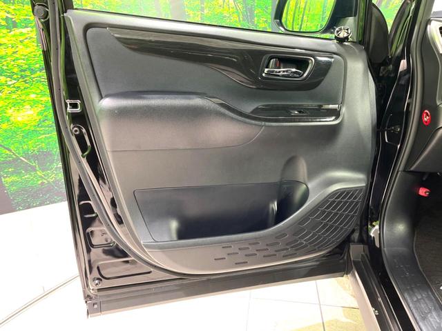 ヴォクシー ＺＳ　煌　両側電動スライドドア　後席モニター　ＡＬＰＩＮＥ製１０型ナビ　バックカメラ　衝突軽減　禁煙車　ドライブレコーダー　ビルトインＥＴＣ　クルコン　純正１６インチアルミ　デュアルエアコン　Ｂｌｕｅｔｏｏｔｈ（51枚目）