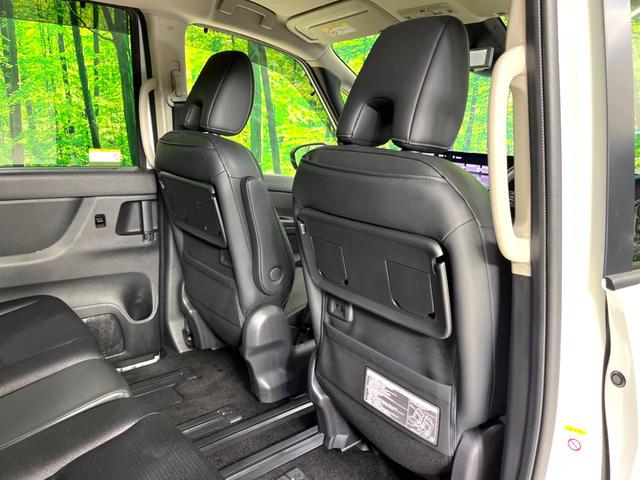 セレナ ハイウェイスターＶ　禁煙車　純正１２．３型ナビ　全周囲カメラ　両側ハンズフリーパワースライドドア　プロパイロット　ブラック２トーンルーフ　ＥＴＣ　レーンキープアシスト　オートハイビーム　リアオートエアコン　オートライト（32枚目）