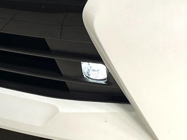 セレナ ハイウェイスターＶ　禁煙車　純正１２．３型ナビ　全周囲カメラ　両側ハンズフリーパワースライドドア　プロパイロット　ブラック２トーンルーフ　ＥＴＣ　レーンキープアシスト　オートハイビーム　リアオートエアコン　オートライト（42枚目）