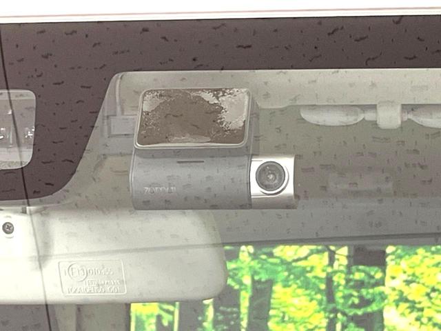 ジムニー ＸＣ　禁煙車　アルパイン製ナビ　衝突軽減装置　ドライブレコーダー　シートヒーター　ＵＳＢポート　クルーズコントロール　背面タイヤカバー　フォグランプ　ダウンヒルアシスト　ドラミラーヒーター　オートライト（5枚目）