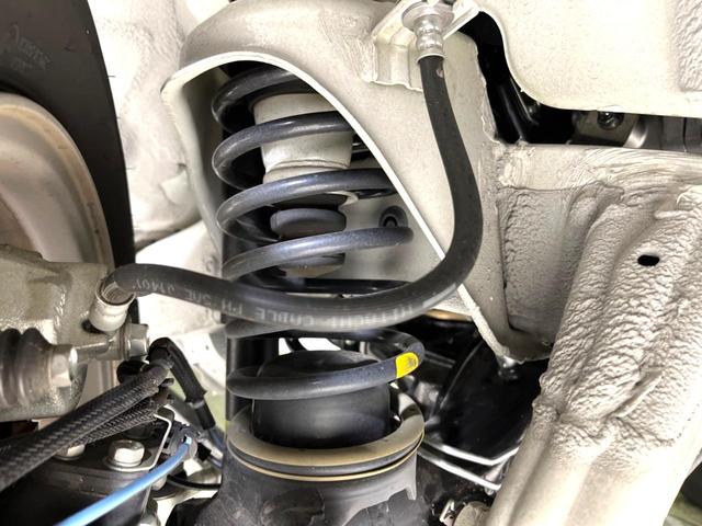 ジムニー ＸＣ　禁煙車　アルパイン製ナビ　衝突軽減装置　ドライブレコーダー　シートヒーター　ＵＳＢポート　クルーズコントロール　背面タイヤカバー　フォグランプ　ダウンヒルアシスト　ドラミラーヒーター　オートライト（22枚目）