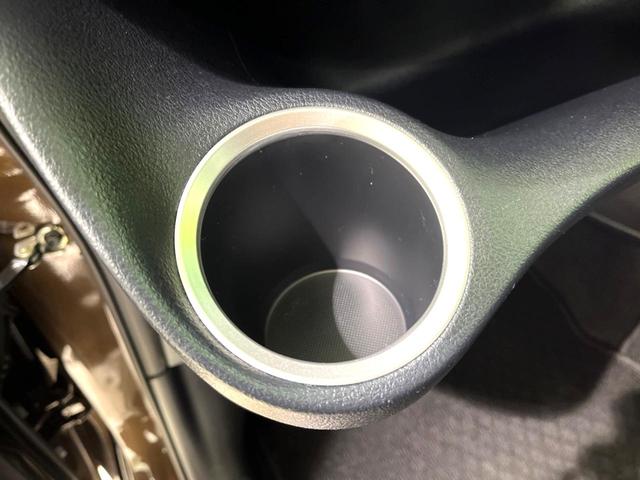 シエンタ Ｇ　純正ナビ　両側電動スライドドア　バックカメラ　衝突被害軽減システム　スマートキー　ビルトインＥＴＣ　オートエアコン　Ｂｌｕｅｔｏｏｔｈ　フルセグ　電動格納ミラー　横滑り防止装置　アイドリングストップ（39枚目）