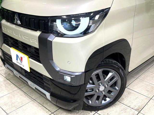 デリカミニ Ｔ　プレミアム　届出済未使用車　両側電動ドア　全周囲カメラ　衝突軽減　ハーフレザーシート　コーナーセンサー　スマートキー　ＬＥＤヘッド　純正１５インチアルミ　車線逸脱警報　オートライト　オートエアコン（12枚目）