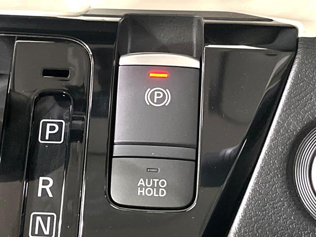 デリカミニ Ｔ　プレミアム　届出済未使用車　両側電動ドア　全周囲カメラ　衝突軽減　ハーフレザーシート　コーナーセンサー　スマートキー　ＬＥＤヘッド　純正１５インチアルミ　車線逸脱警報　オートライト　オートエアコン（32枚目）