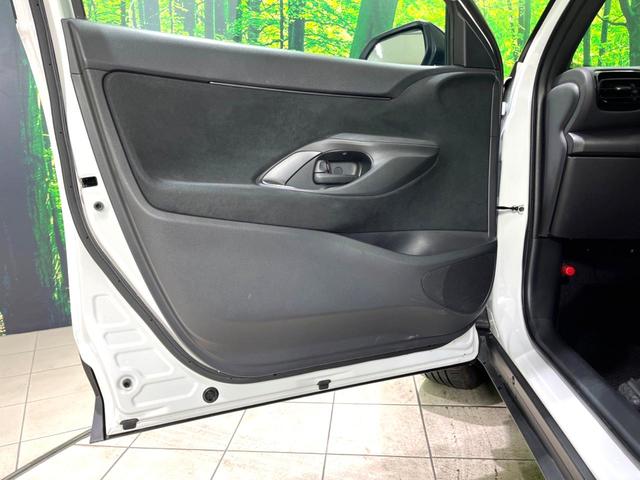 ヤリスクロス Ｚ　純正８型ディスプレイオーディオ　全周囲カメラ　衝突軽減　禁煙車　レーダークルーズ　ドラレコ　ＥＴＣ　ブラインドスポットモニター　ＬＥＤヘッドライト　オートライト　前席シートヒーター（57枚目）