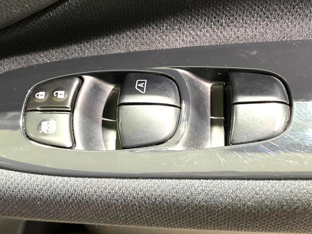 セレナ ハイウェイスター　Ｓ－ハイブリッド　Ｖエアロモード　両側電動ドア　純正ＳＤナビ　アルパイン後席モニター　スマートキー　ＨＩＤヘッド　ビルトインＥＴＣ　クルコン　純正１６インチアルミ　オートライト　オートエアコン　Ｂｌｕｅｔｏｏｔｈ　ＣＤ　ＤＶＤ再生（35枚目）