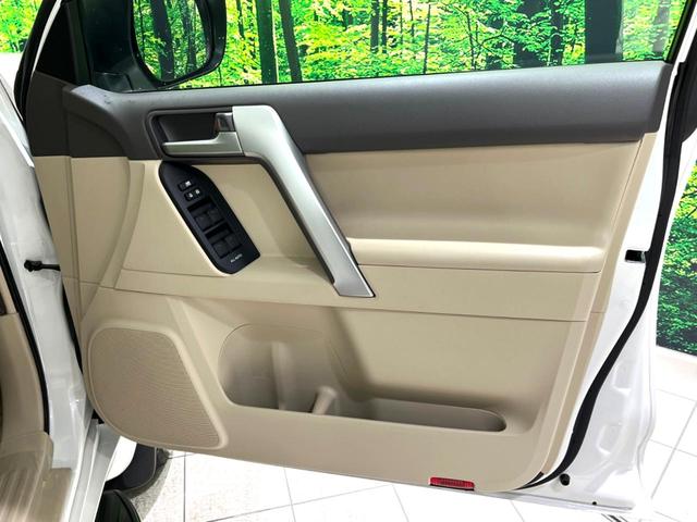 ランドクルーザープラド TX Lパッケージ マットブラックエディション サンルーフ 純正ナビ9インチナビ 全周囲カメラ 衝突被害軽減システム レーダークルーズ ETC ドラレコ パワーシート シートベンチレーション 車線逸脱防止装置 オートエアコン オートハイビーム(67枚目)