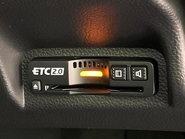 ヴェゼル ｅ：ＨＥＶ　Ｚ　登録済未使用車　純正９インチナビ　全周囲カメラ　衝突軽減　レーダークルーズ　ＥＴＣ　ＬＥＤヘッド　オートライト　オートエアコン　電動リアゲート　前席シートヒーター　コーナーセンサー　電動パーキング（7枚目）