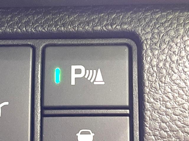 ヴェゼル ｅ：ＨＥＶ　Ｚ　登録済未使用車　純正９インチナビ　全周囲カメラ　衝突軽減　レーダークルーズ　ＥＴＣ　ＬＥＤヘッド　オートライト　オートエアコン　電動リアゲート　前席シートヒーター　コーナーセンサー　電動パーキング（33枚目）