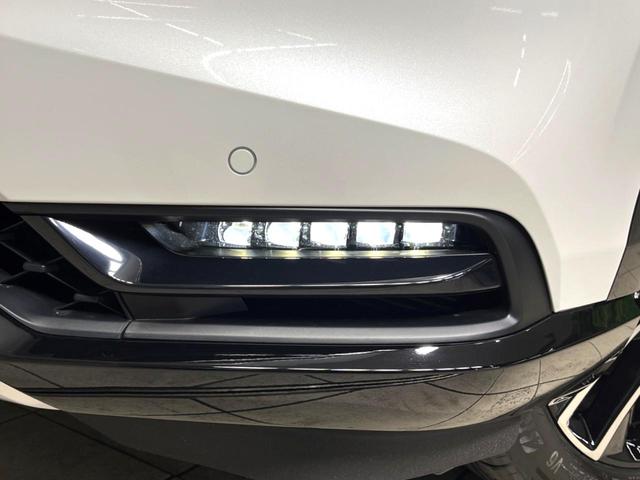 ヴェゼル ｅ：ＨＥＶ　Ｚ　登録済未使用車　純正９インチナビ　全周囲カメラ　衝突軽減　レーダークルーズ　ＥＴＣ　ＬＥＤヘッド　オートライト　オートエアコン　電動リアゲート　前席シートヒーター　コーナーセンサー　電動パーキング（63枚目）