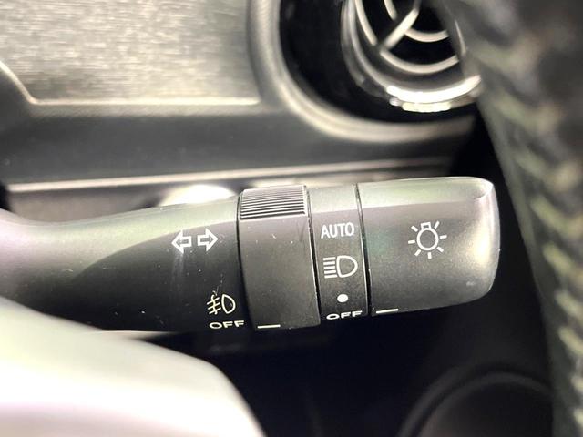 アクア Ｘ－アーバン　純正ＳＤナビ　バックカメラ　禁煙車　ＬＥＤヘッド　ビルトインＥＴＣ　純正１６インチアルミ　オートライト　オートエアコン　Ｂｌｕｅｔｏｏｔｈ　ＣＤ　ＤＶＤ再生　フルセグ　ＬＥＤフォグ（7枚目）